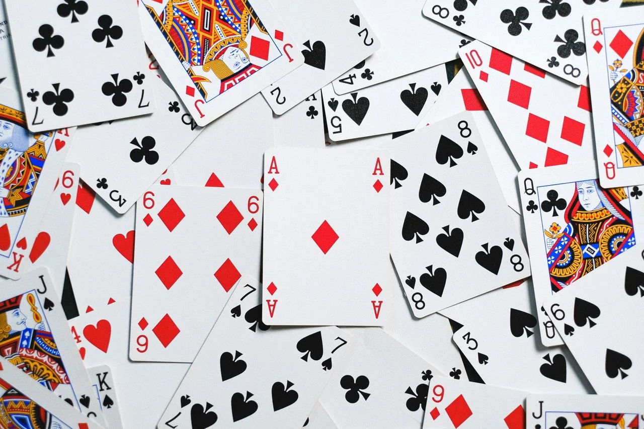 Cách Chơi Poker Và Quản Lý Vốn Tại Bàn